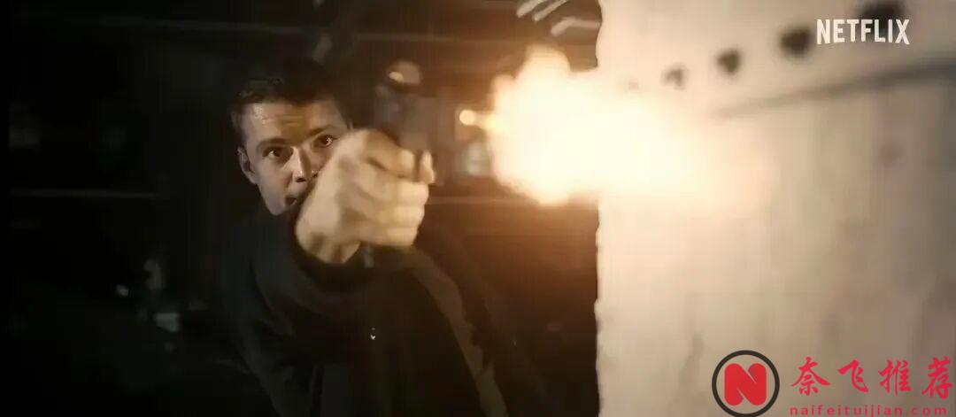 一口氣看完,Netflix頂流劇《暗夜情報員》第三季回來了!