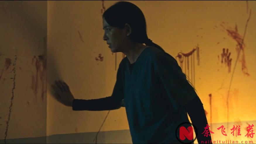 尺度重口，Netflix又炸出一部末日丧尸爽片《尸杀泰拳》！