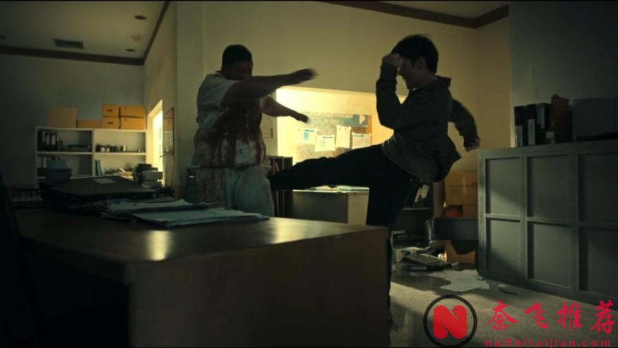 尺度重口，Netflix又炸出一部末日丧尸爽片《尸杀泰拳》！