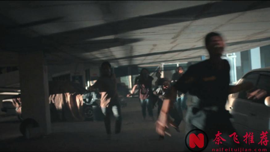 尺度重口，Netflix又炸出一部末日丧尸爽片《尸杀泰拳》！