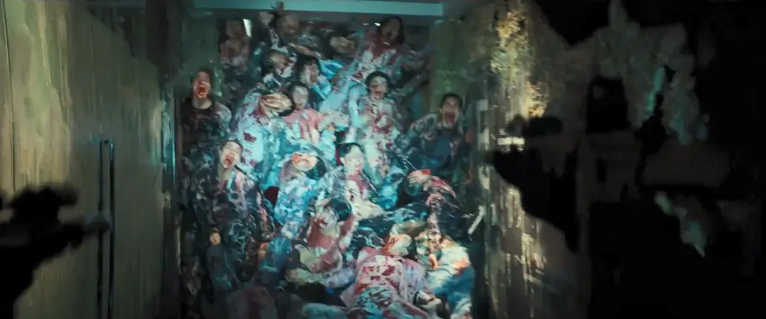 1767871369338073360.webp 超猛喪屍大片!《釜山行/屍殺列車/屍速列車》導演又一恐怖新作《群體》