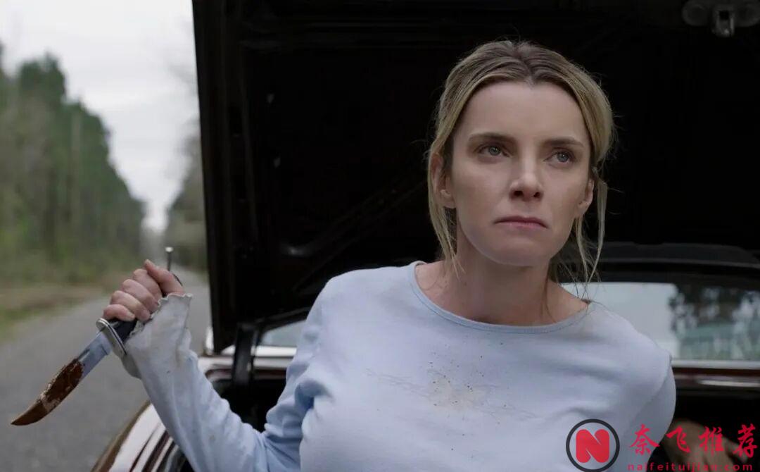 川普怒噴、全網禁播片《狩獵/獵逃生死戰/惡獵遊戲》:女主角乾淨利落的反殺,讓你腎上腺素飆升!