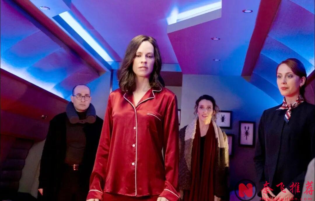 川普怒噴、全網禁播片《狩獵/獵逃生死戰/惡獵遊戲》:女主角乾淨利落的反殺,讓你腎上腺素飆升!