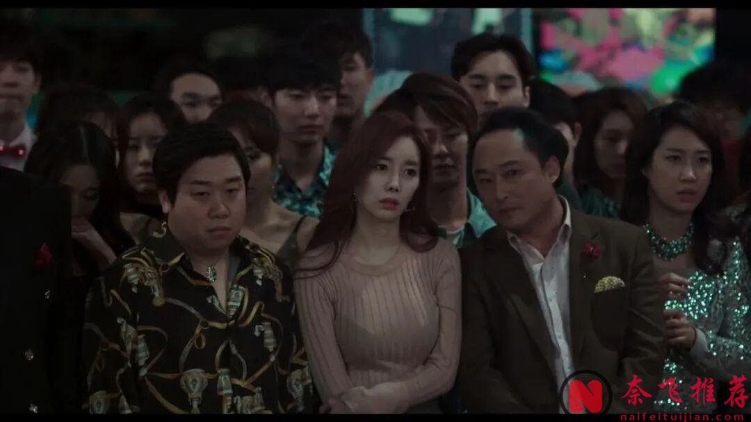 韩国电影《罗马假日/绑匪冏很大》太会拍了,三劫匪各种神操作,讽刺拉满了