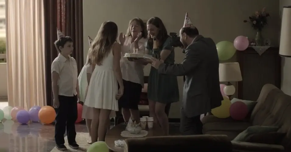 1762654014811072377.webp 这部惊世骇俗的希腊电影《暴力小姐》,看完整个人都不好了!