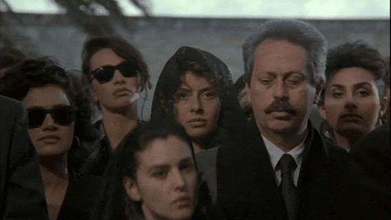 满屏高颜值,这部荒诞的意大利电影《情事》,是女神的成名作品