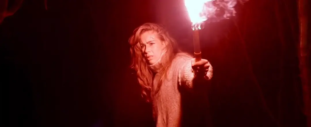 这部新上映的恐怖片《小鹿斑比:清算/杀鹿斑比》被誉为童年阴影制造机,血腥复仇的暗黑狂想