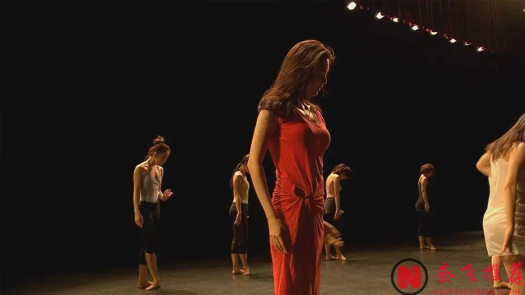 韩国首部 3D 大尺度爱情电影《娜塔莉/娜妲莉的情人》,女神为艺术大胆出演