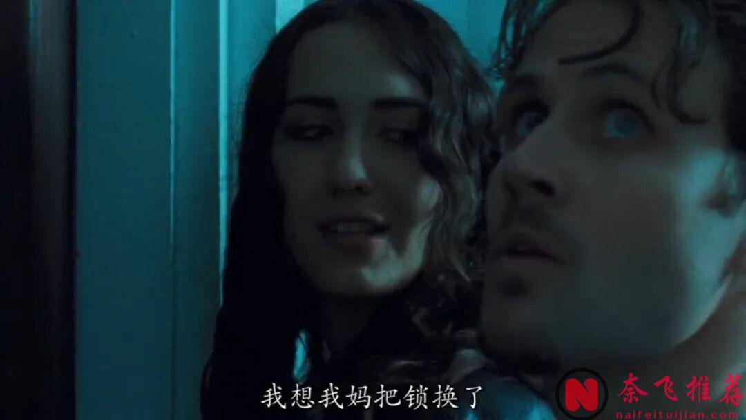 没一秒钟冷场,这部口味很重的电影《夜魔/搜尸魔前传》,挑战了我们的感官极限