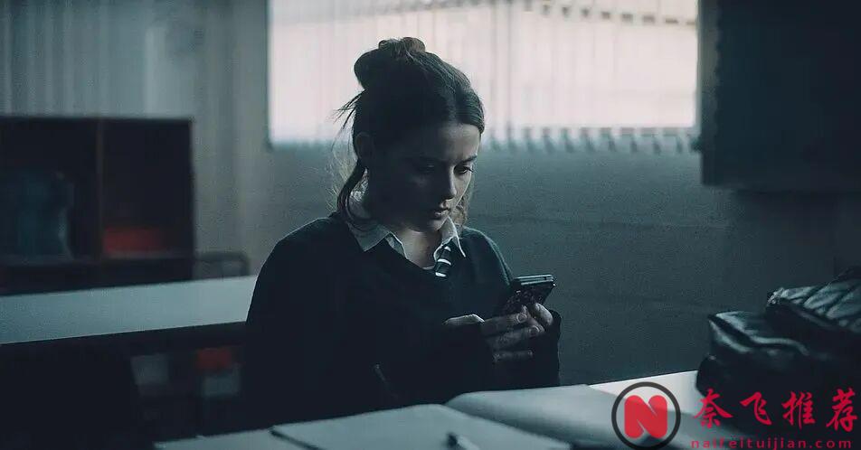 一口氣5集!這部英劇《切膚之痛》明明是部喜劇,卻半夜看哭!