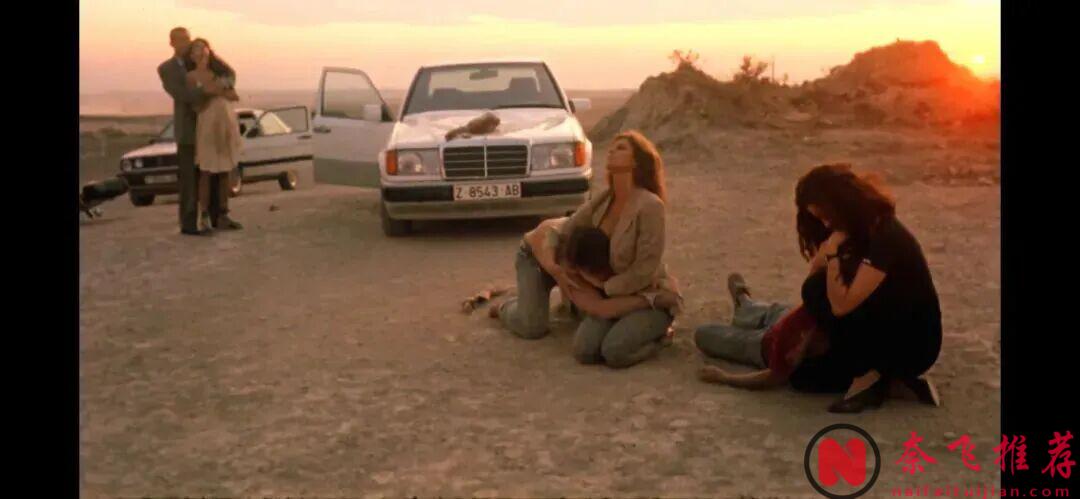 威尼斯獲獎神作《火腿,火腿/共夫共妻》,冷門但後勁十足!